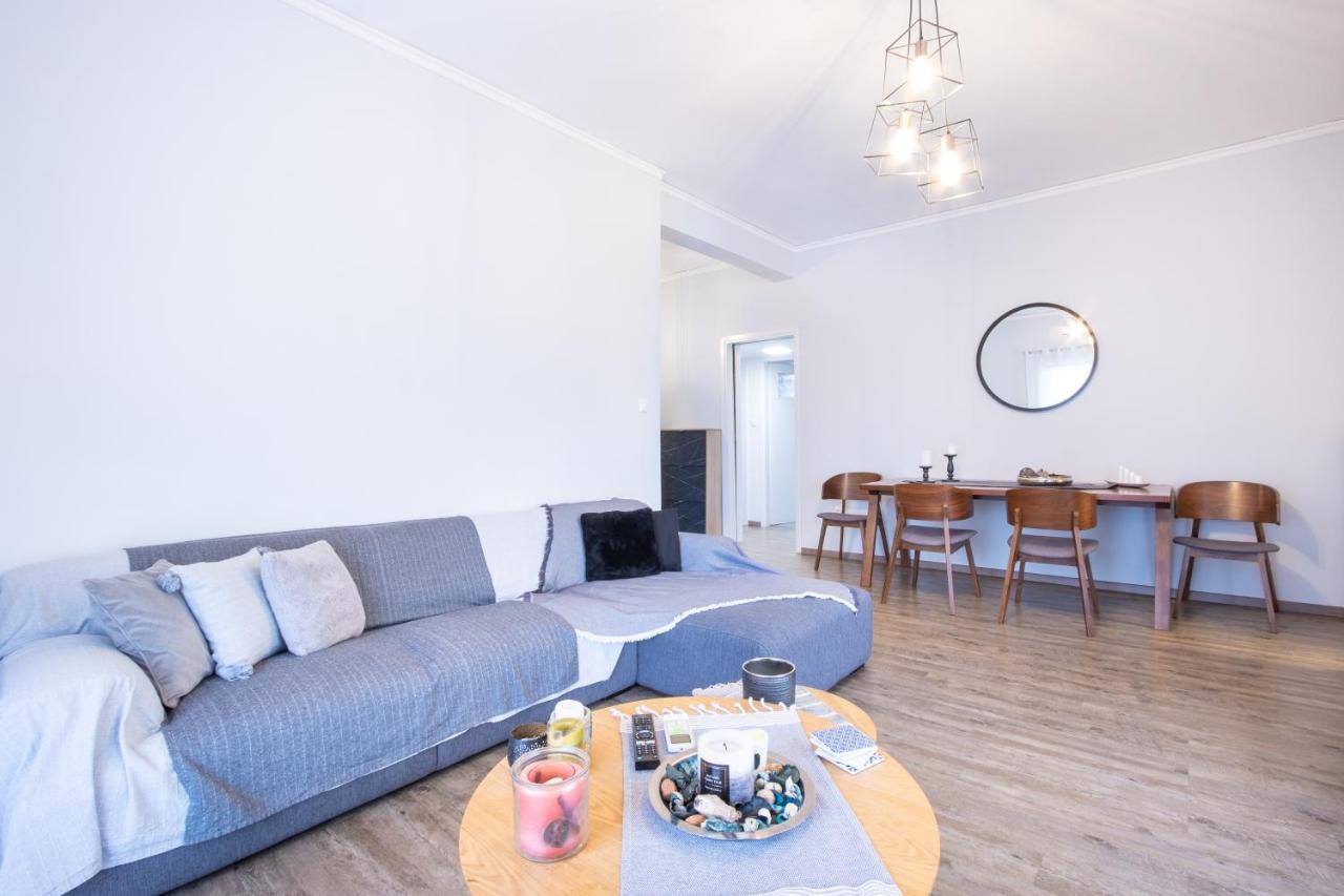 Apartment With Parking Near Medical Center เอเธนส์ ภายนอก รูปภาพ