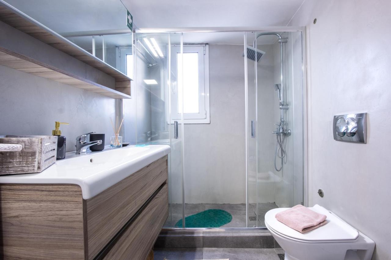 Apartment With Parking Near Medical Center เอเธนส์ ภายนอก รูปภาพ